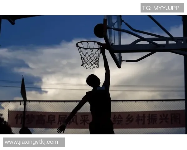 兄弟情深与篮球梦想交织的青春岁月回忆